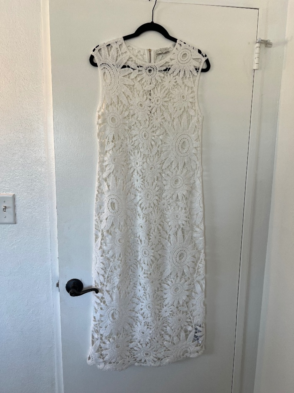 Ted Baker Boho Crochet Old Money Scalloped Midi Dress (3) - Picture 2 of 9
